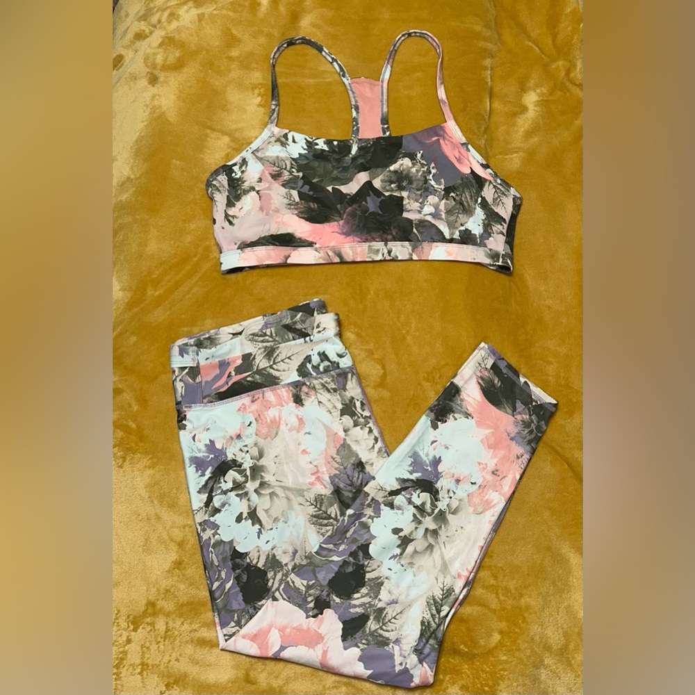 Fabletics Multicolor Floral Print Sports Bra and Leggings Set *Slightly Worn*